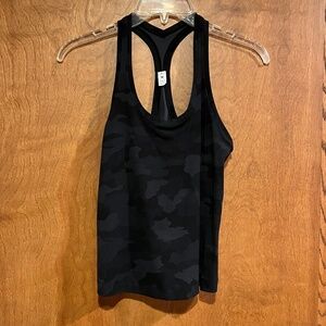 Lululemon women's camoflauge tank top